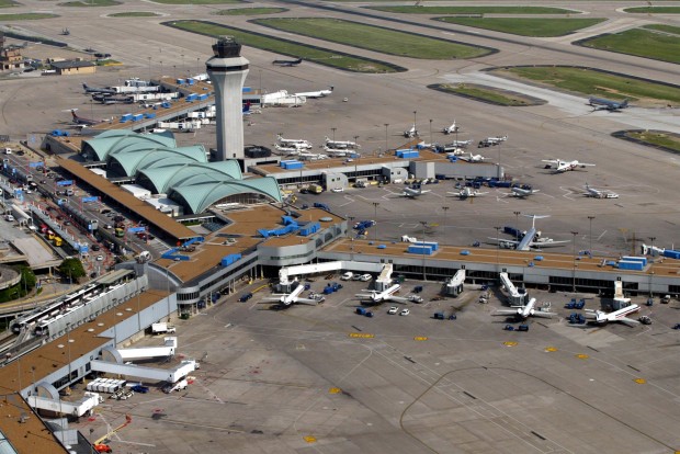 Tornado hits St. Louis airport