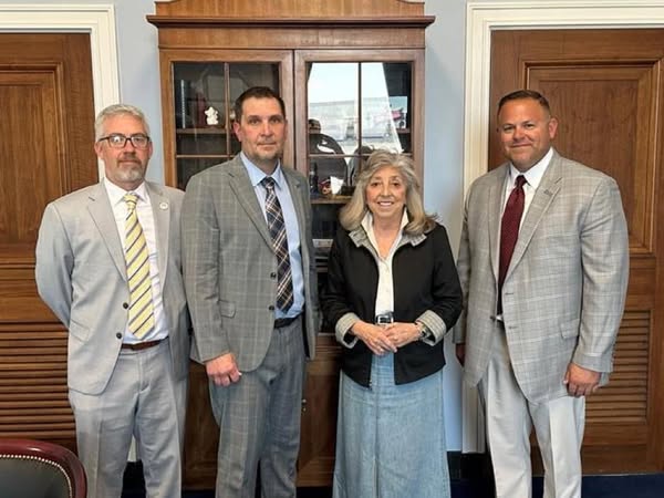 SMART Transportation Division congratulates Congresswoman Dina Titus on her appointment as Ranking Minority Leader of the House Transportation and Infrastructure Committee, recognizing her strong advocacy for freight rail, bus, and transit workers, and her continued commitment to improving working conditions and safety in the transportation industry.